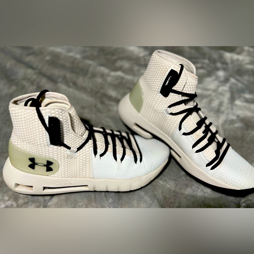 Under Armour Great Condition (11.5) U.S.A.